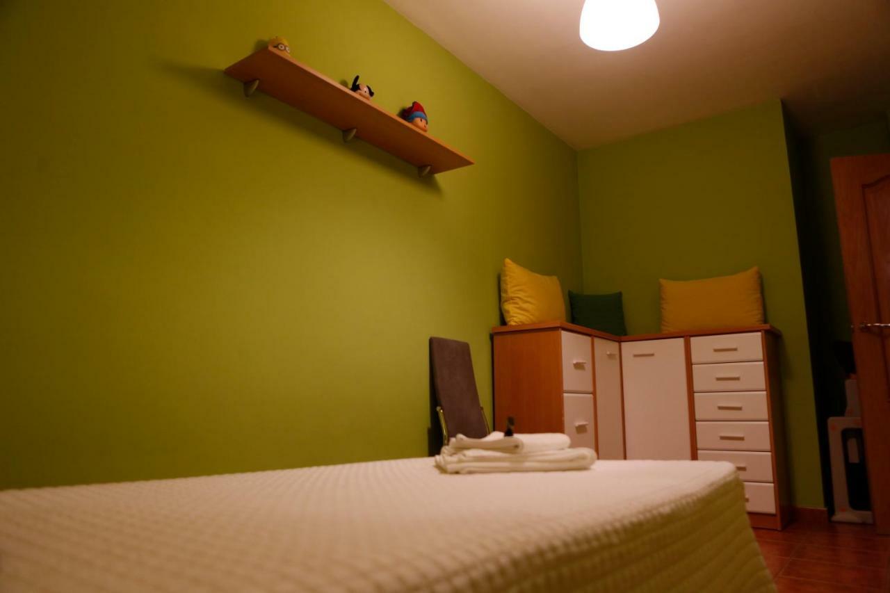 Piso Exterior Completo A 20 ' De Barcelona. Apartment *